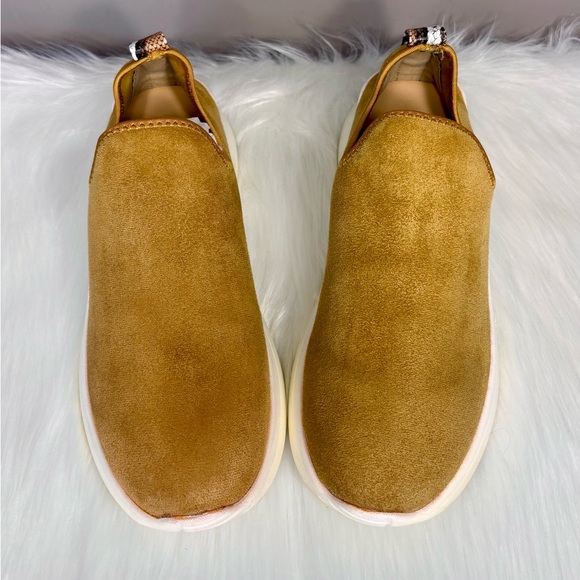 Seven7 Waterproof Sneaker - Picture 2 of 8